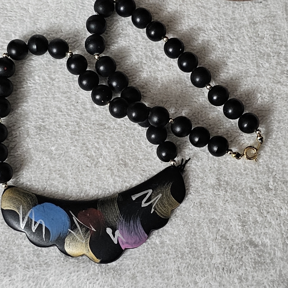 (162) Black Beaded Abstract Painted Necklace 90s Statement